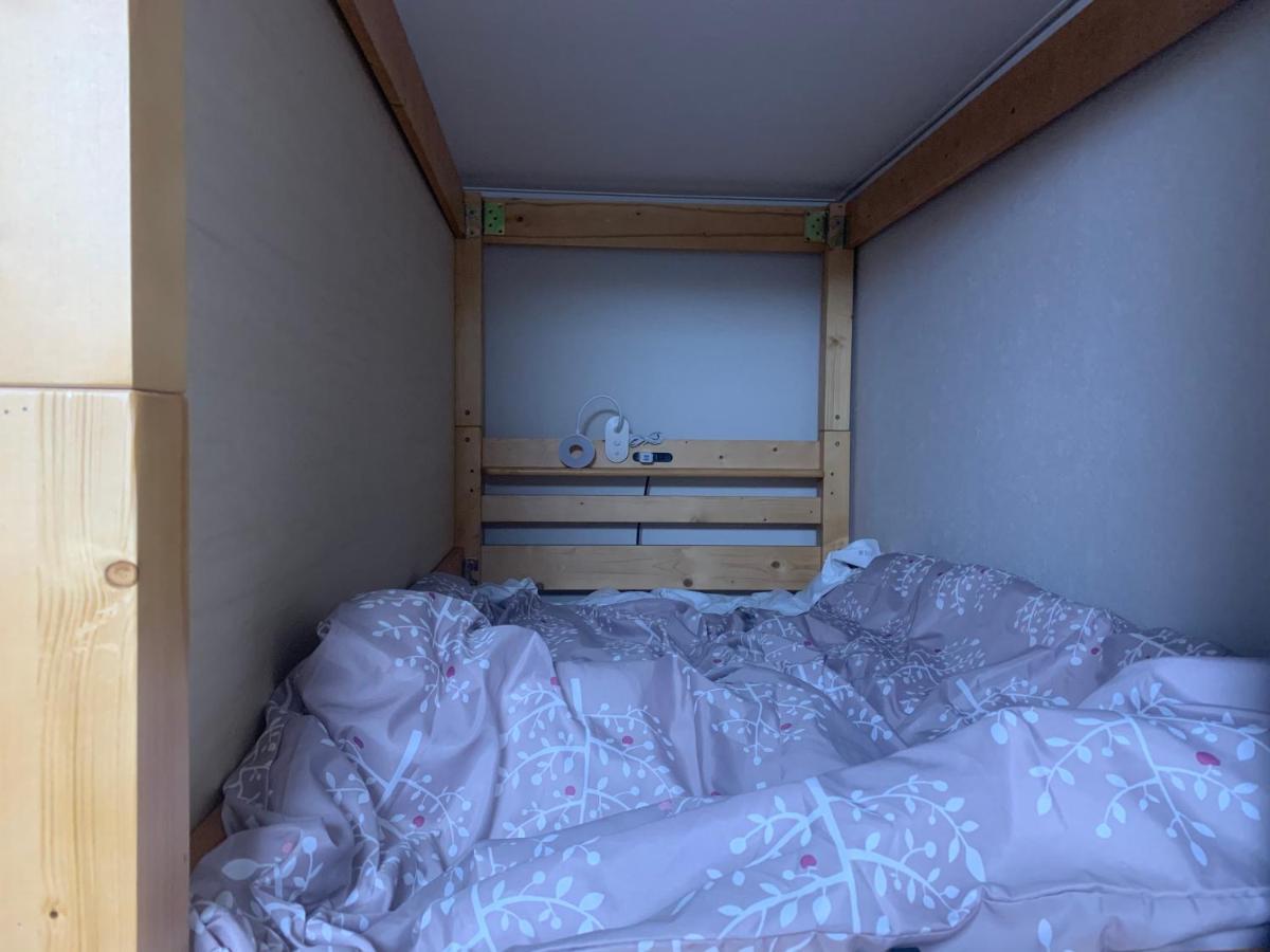 Guesthouse Zink Sado Bagian luar foto