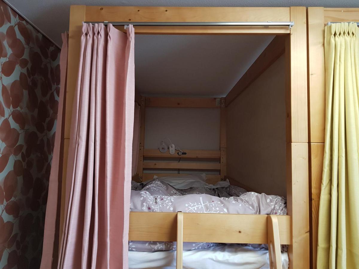Guesthouse Zink Sado Bagian luar foto